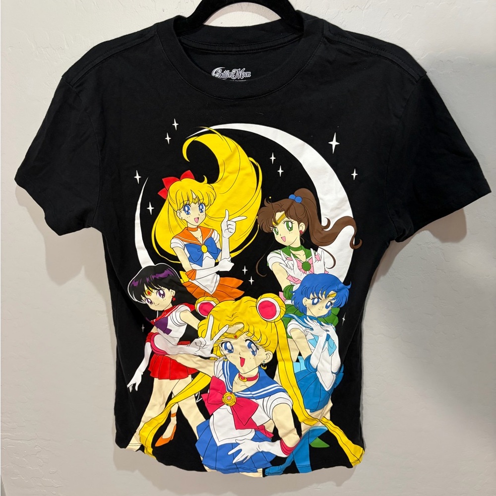 Vintage Sailor Moon Black Graphic Women's Tee